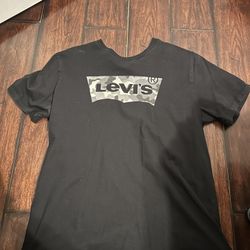 Levi’s Shirts