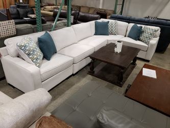 New oversize 5pc modular sectional tax included free delivery
