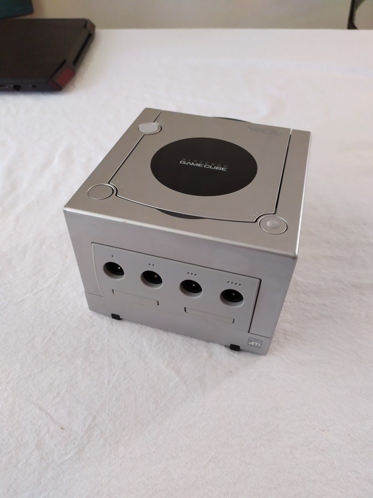 Nintendo Gamecube Platinum Silver