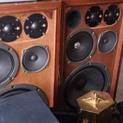 For Sale Various Speakers And Electronics