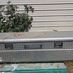 Tool Box For The Bed Of A Truck