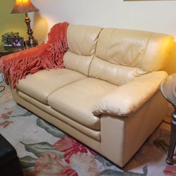 Leather Love Seat 66x36