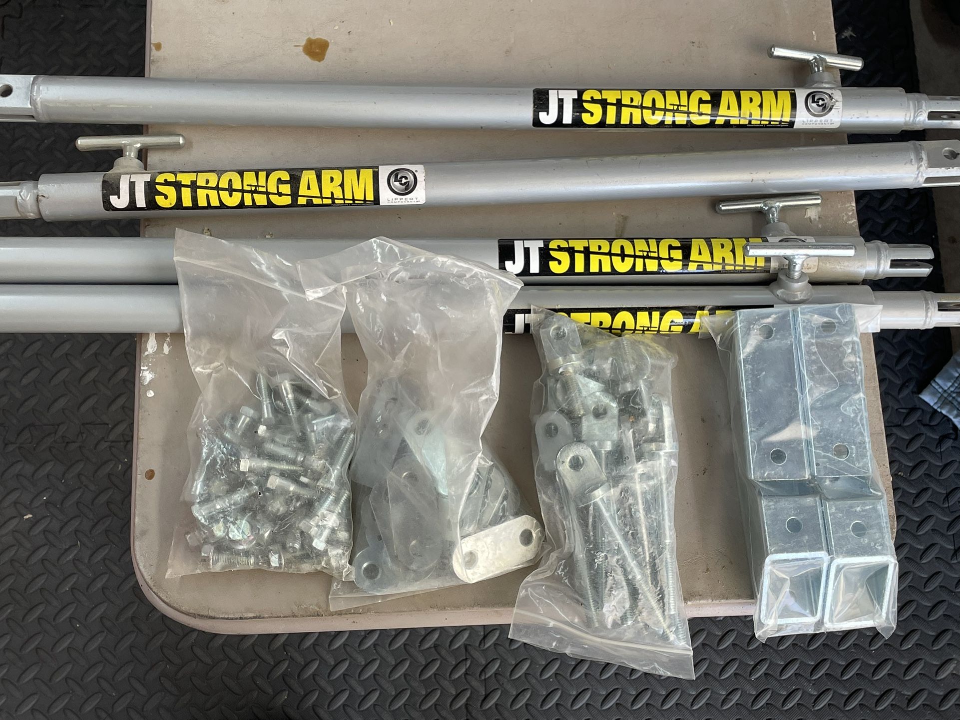 JT STRONG- ARM Fifth Wheel Jack Stabilizer Kit.