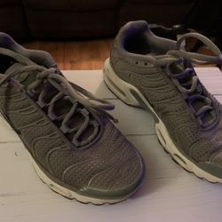 Women’s Nike Size 7