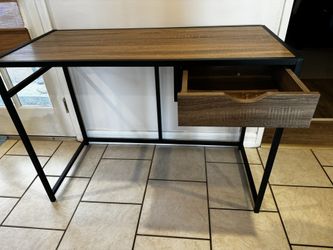 Desktop Table