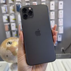 iPhone 11 Pro Unlocked 256Gb Like New !!  visit Our Store Today !!!