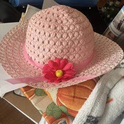 Little Girls Hat . 2$