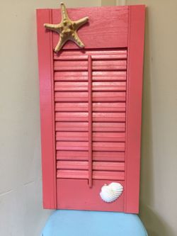 Primitive beach shutter