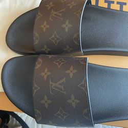Louis Vuitton Authentic Slides