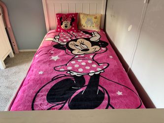 Twin bed