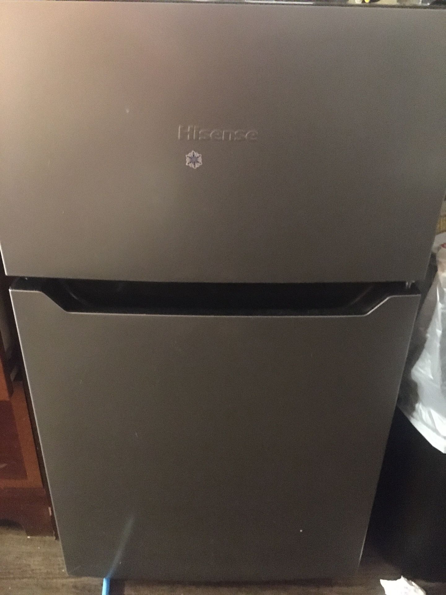 Mini refrigerator with separate freezer