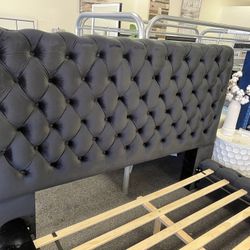 Queen Bed Frame With Deep Tufts And Black Velvet No Box Spring Needed 