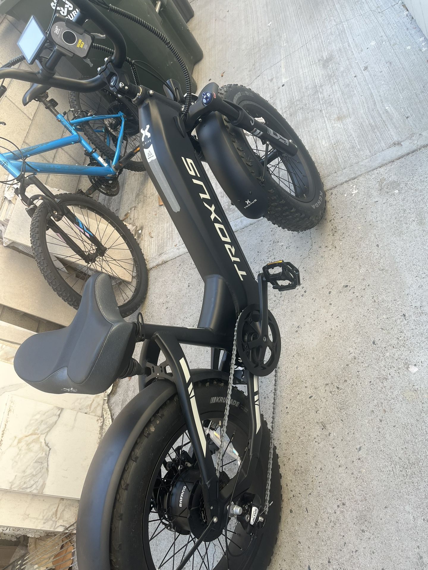 Troxus E Bike