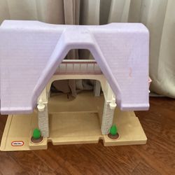 Little Tykes Doll House 24 X26 Inches
