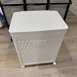 100L Laundry Basket with Wheels 