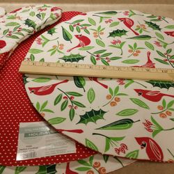 Round Double Sided Holiday Placemats & Oven Mit