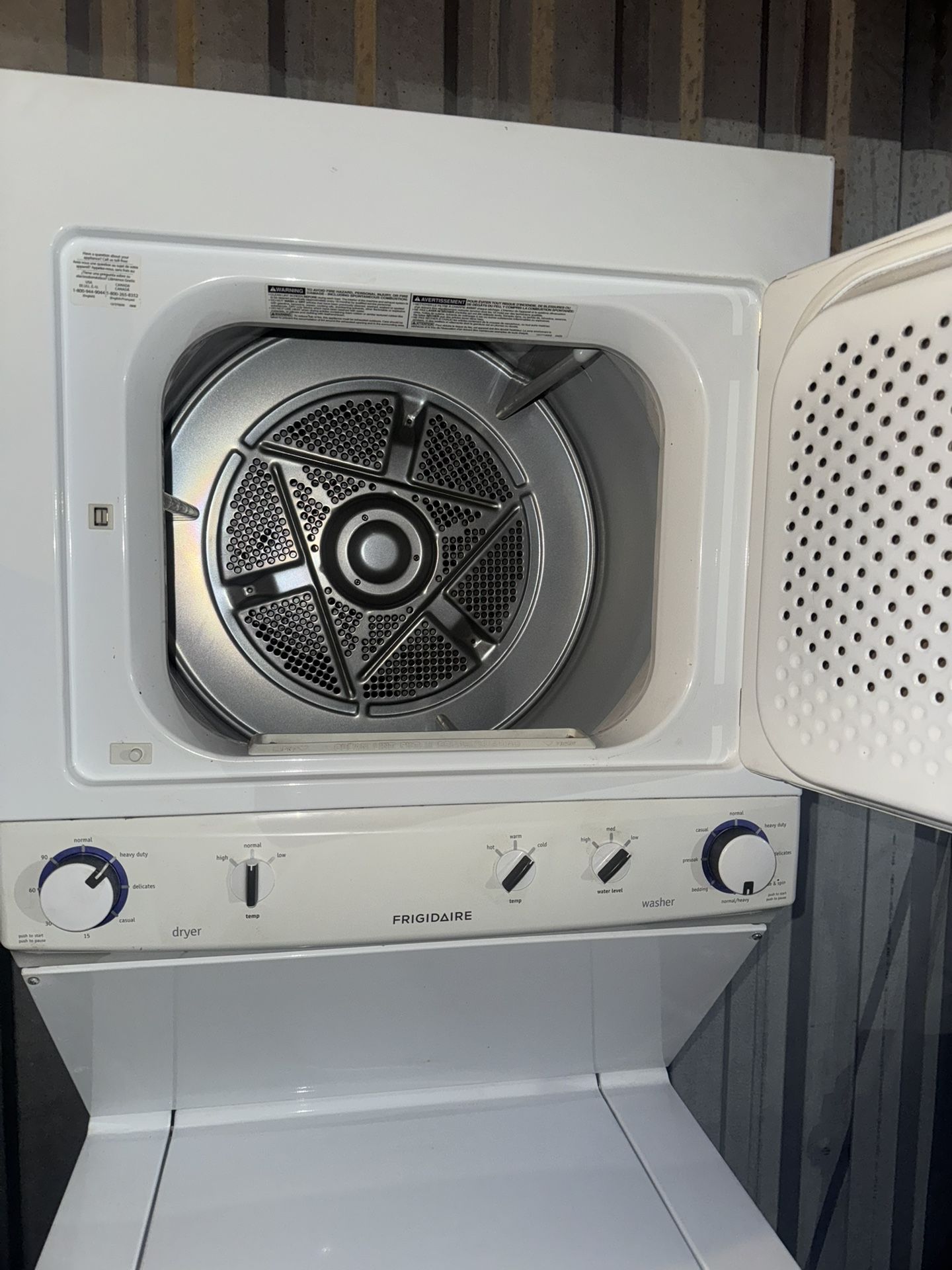 Washer Dryer. Gas. 27 Inch.