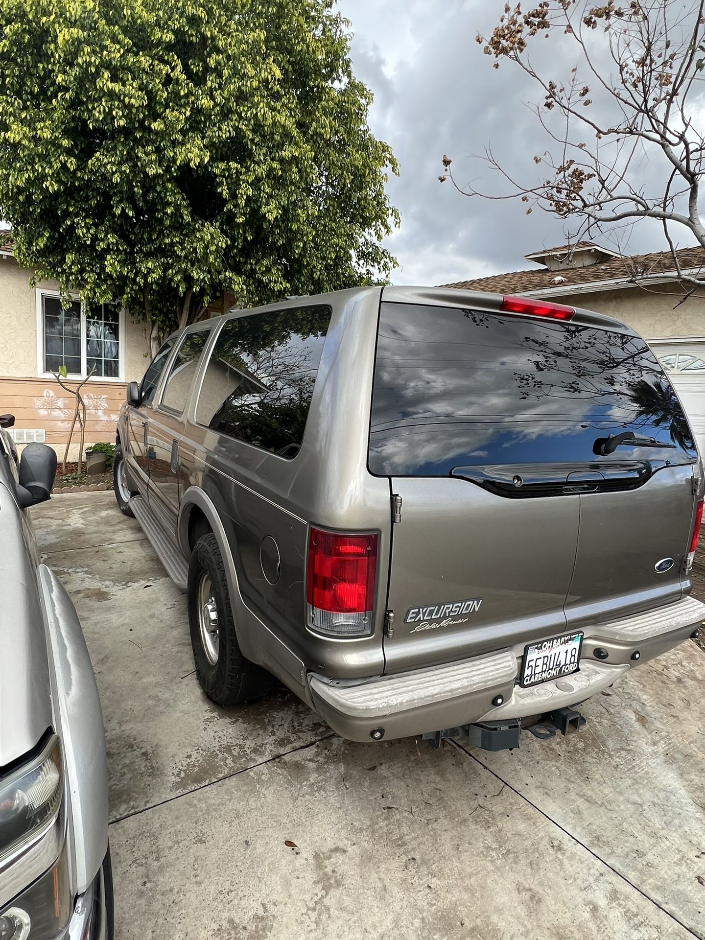 2003 Ford Excursion for Sale in Pomona, CA - OfferUp