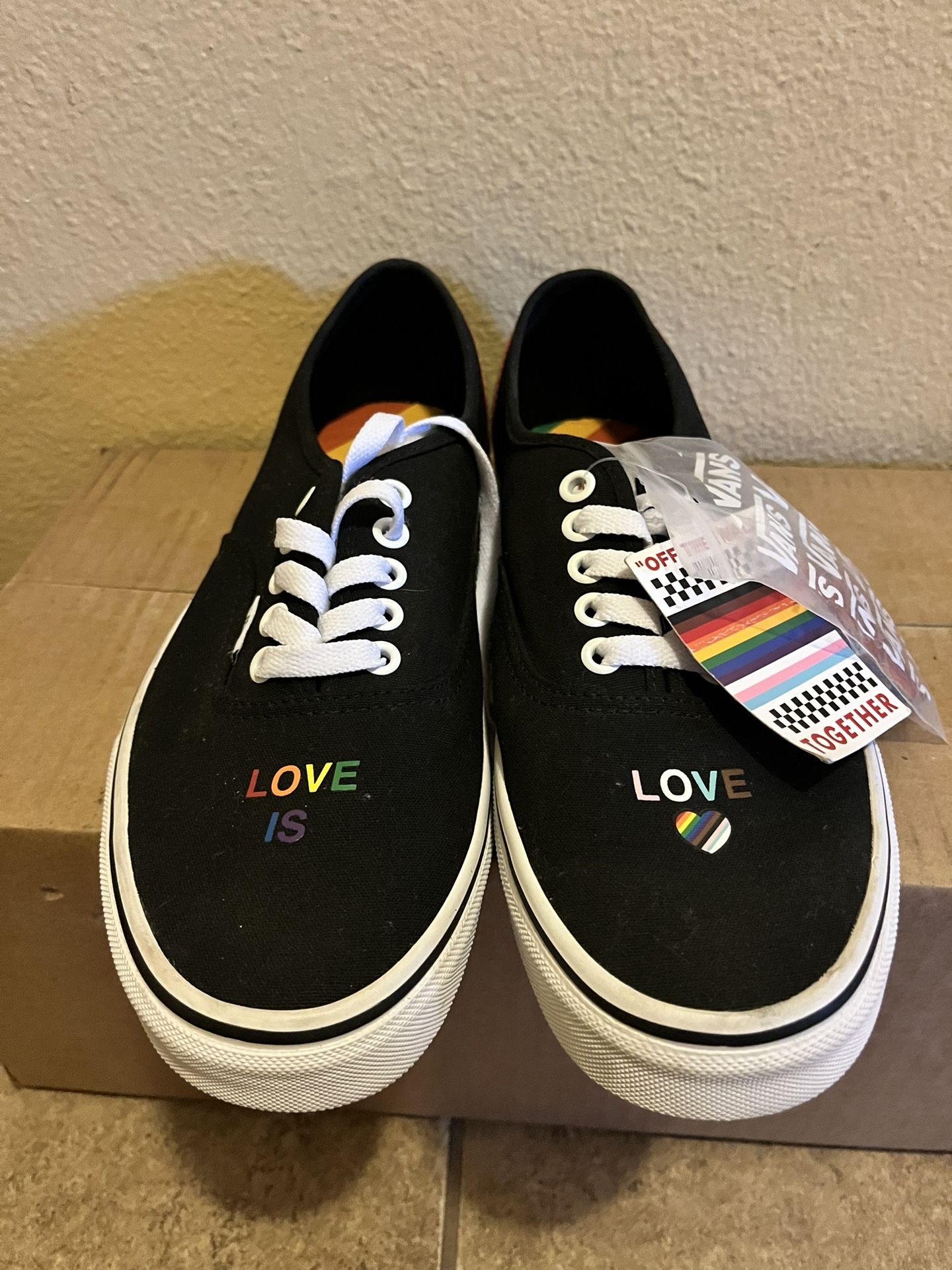 New Vans Canvas Sneakers Mens 9 Womens 10.5