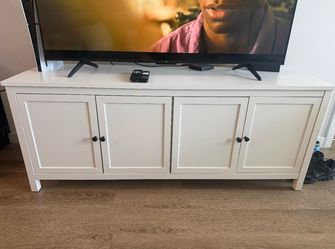 White Tv stand w/ adjustable shelves - Model home furniture