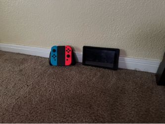 Nintendo Switch V2 – Excellent Condition | Trade for Xbox Series S / Switch OLED