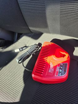 Milwaukee M12 charger