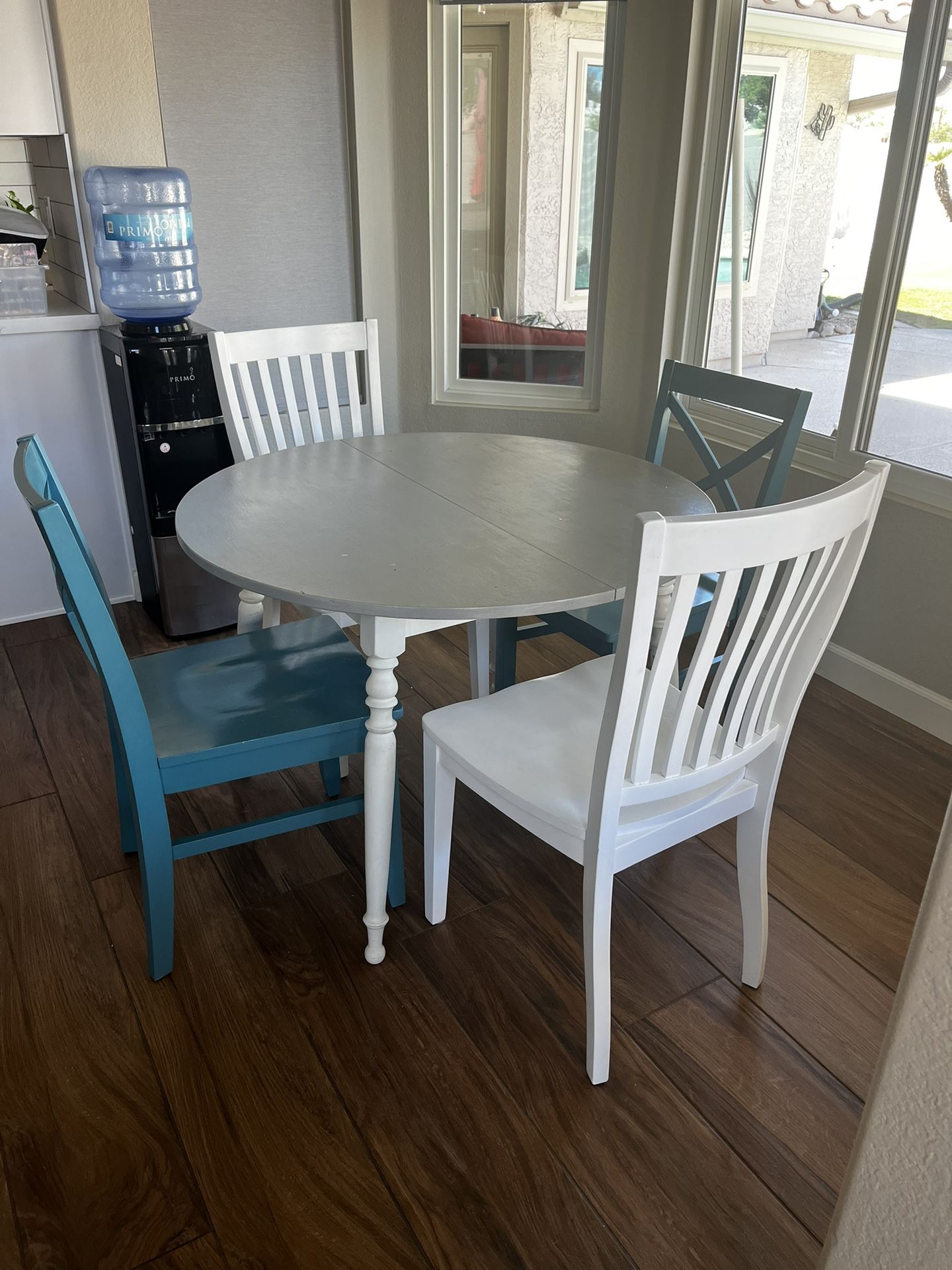 Kitchen Table And Chairs