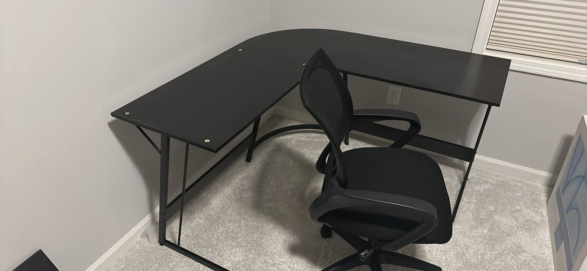 L Shaped desk With Chair