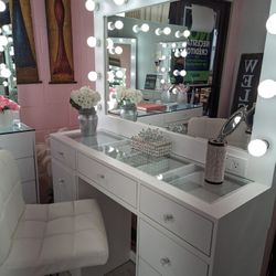 Beautiful Vanity 