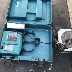 Makita Charger