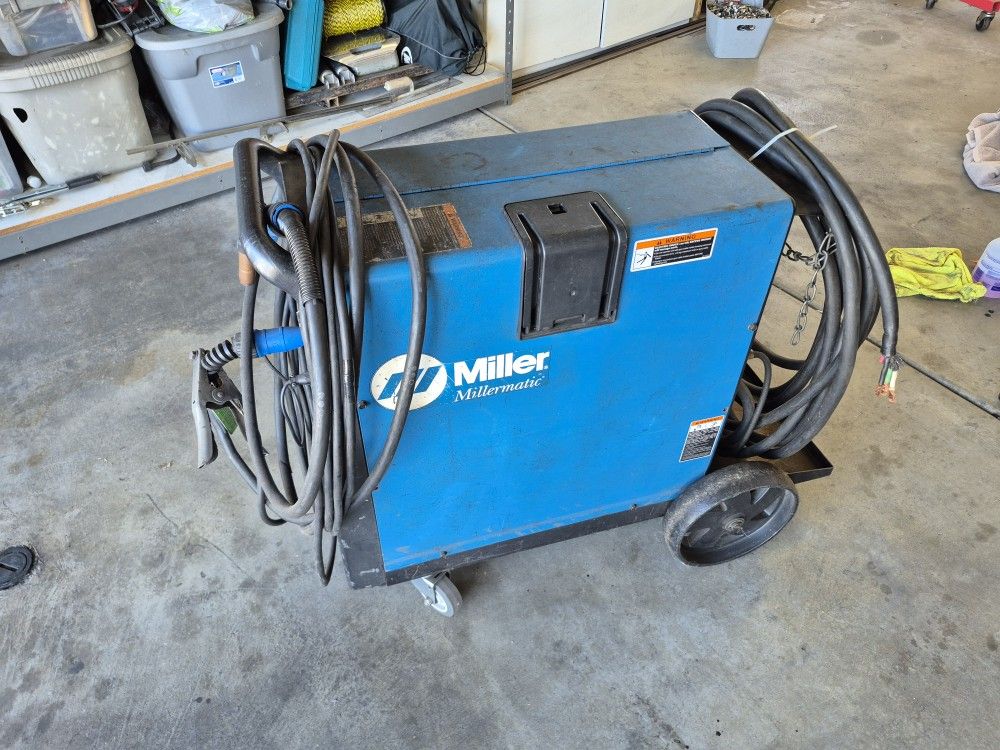Miller 251 Mig Welder , Needs Mother Board.
