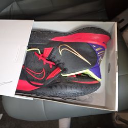 Nike Kyrie 7 https://offerup.com/redirect/?o=SS5kLmJ5 You M7.5/W9