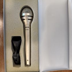AKG D310