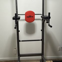 Pull Up Bar Station