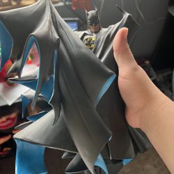 Batman Statue 