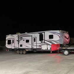  Fifth Wheel  Toy Hauler  2014 Heartland Road Warrior 415 