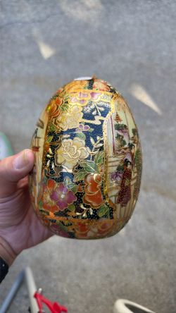 Vintage Satsuma Style Porcelain Decorative Egg - Made in China - 6" Tall