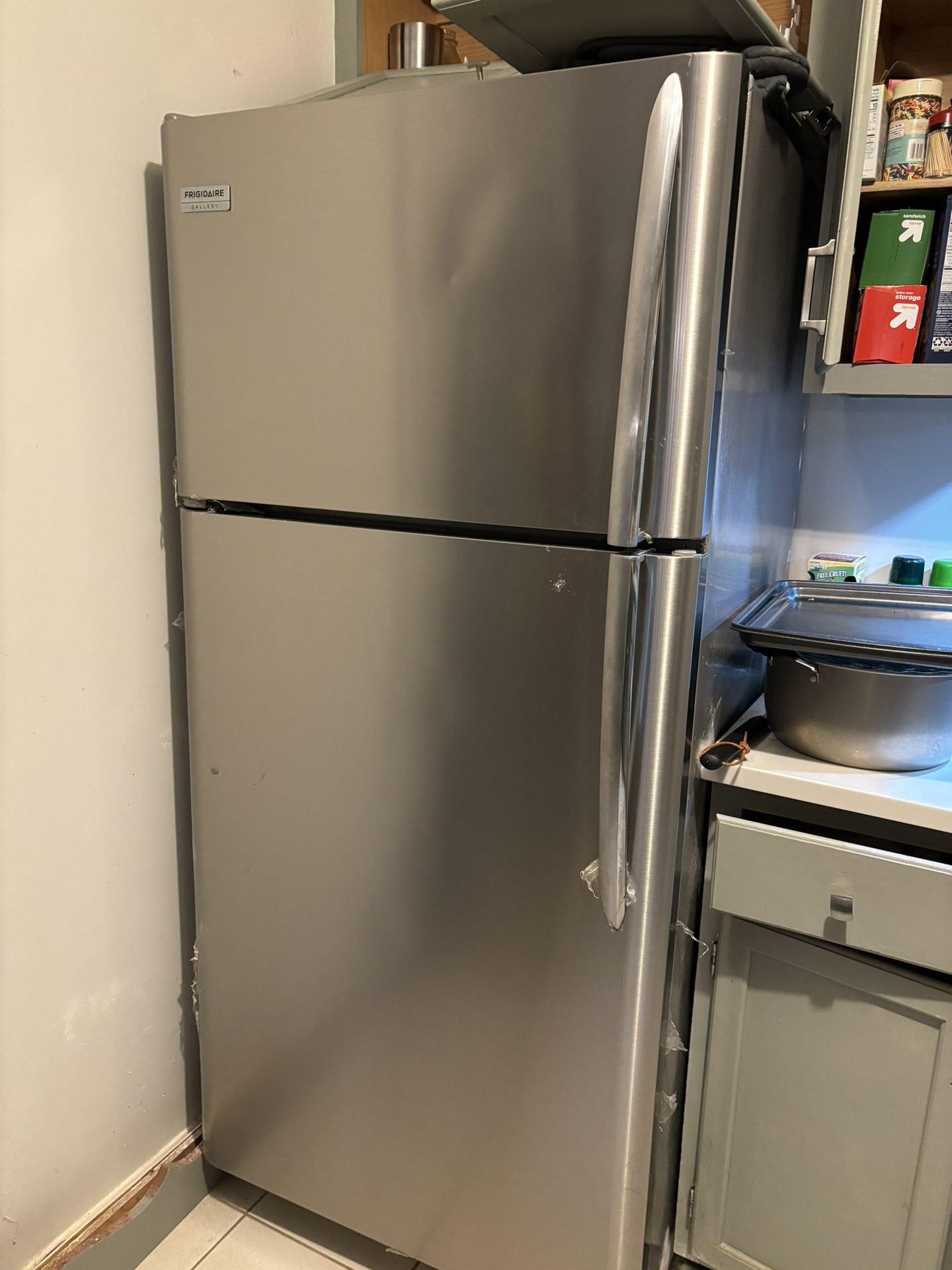 Stainless 18.3 Cubic ft.  Frigidaire Gallery W/  Top Freezer