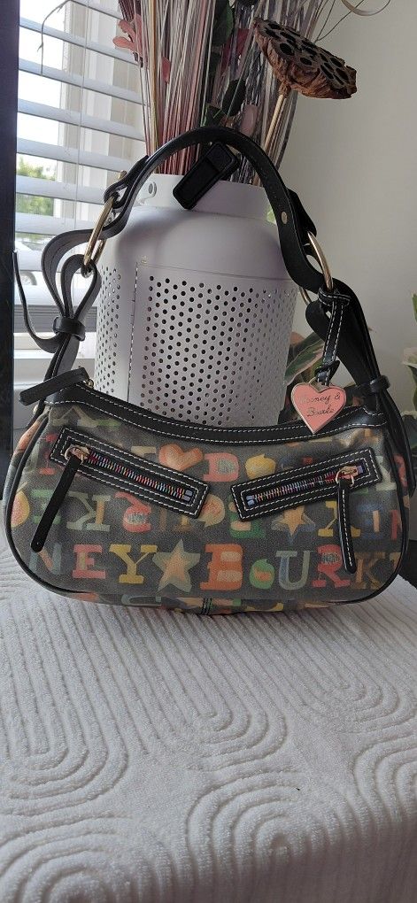Dooney &Bourke Graffiti Signature