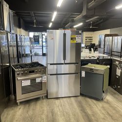 Bosch Kitchen Appliances•Refrigerator•Gas Range•Dishwasher