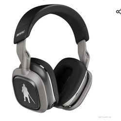 Logitech Astro A30 Lightspeed Wireless Gaming Headset for Xbox- Bluetooth, 2.4Ghz, Built-In & Detachable Mic, USB-C, 3.5mm, for Xbox Series X|S, Switc