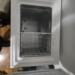 Avanti Freezer 90.00
