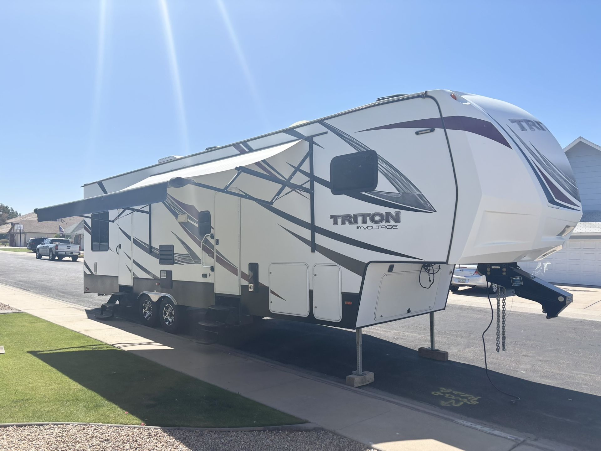 Triton Voltage Toy Hauler