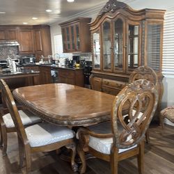 Aico Dining set and China cabinet