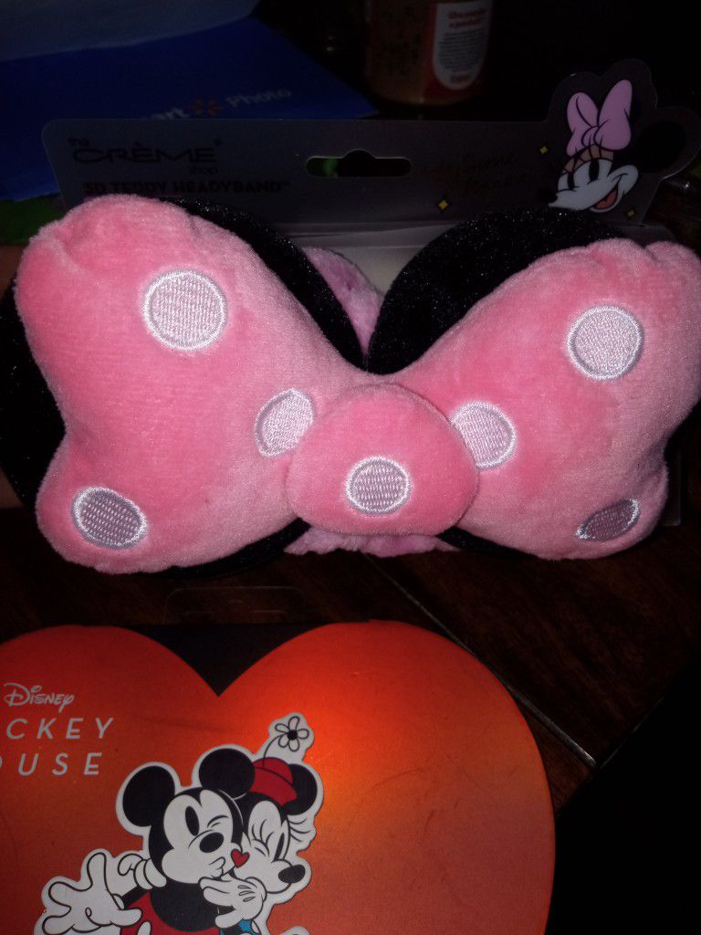 Minnie Mouse Beauty Bundle