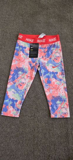 New Nike little girls Dri-Fit Capri leggings