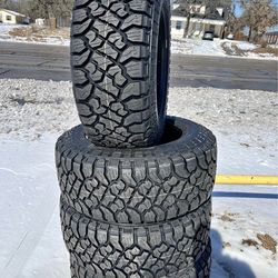 285/70R17 All-Terrain Truck Tires – Aggressive Off-Road Setup