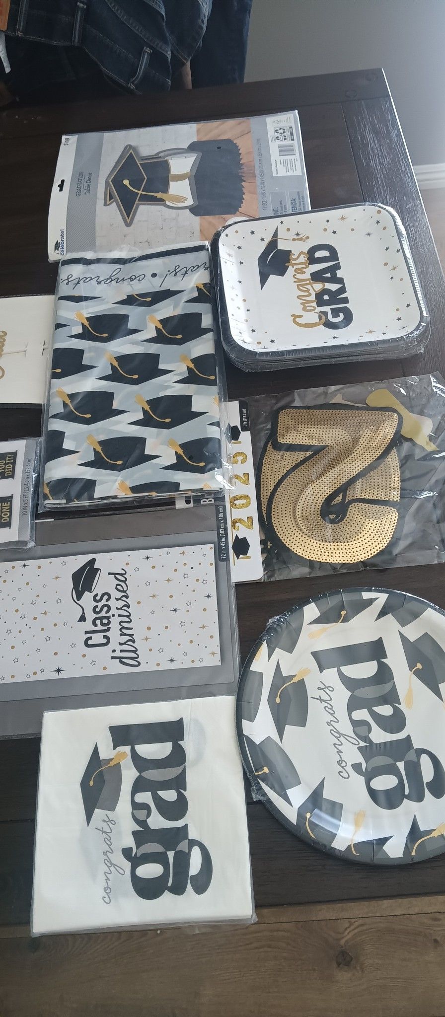 Graduation 🎓 Party Supplies