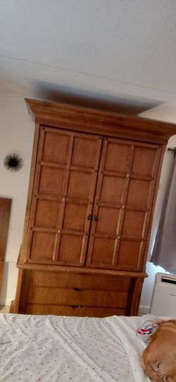 Armoire High-end couture armoire