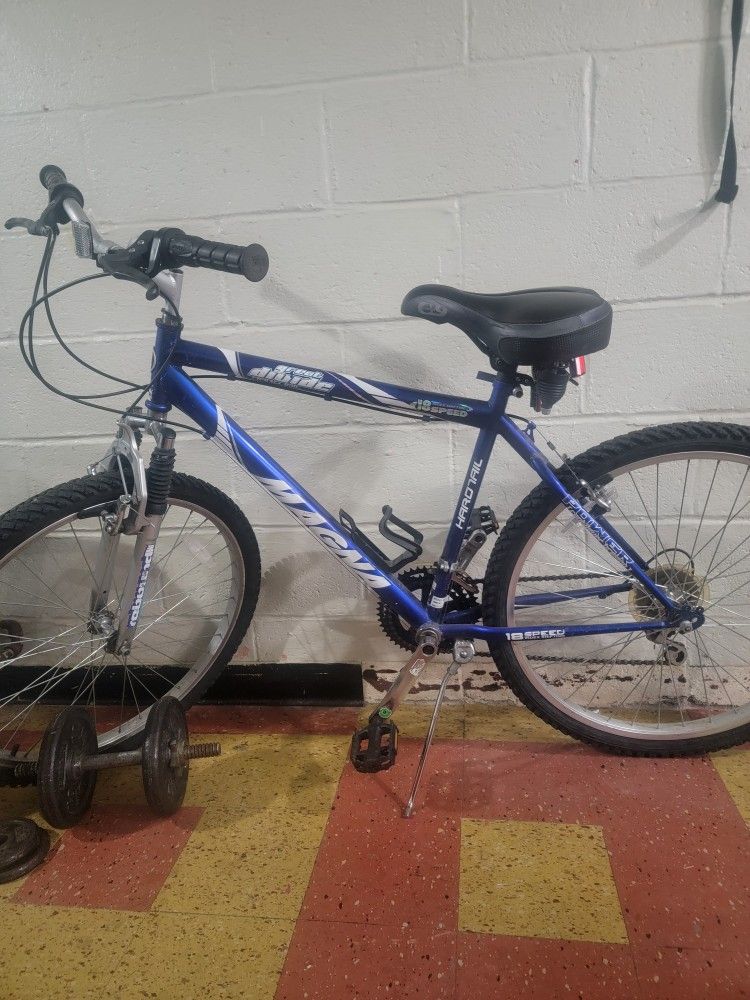 Magna Great Divide Mens Bike